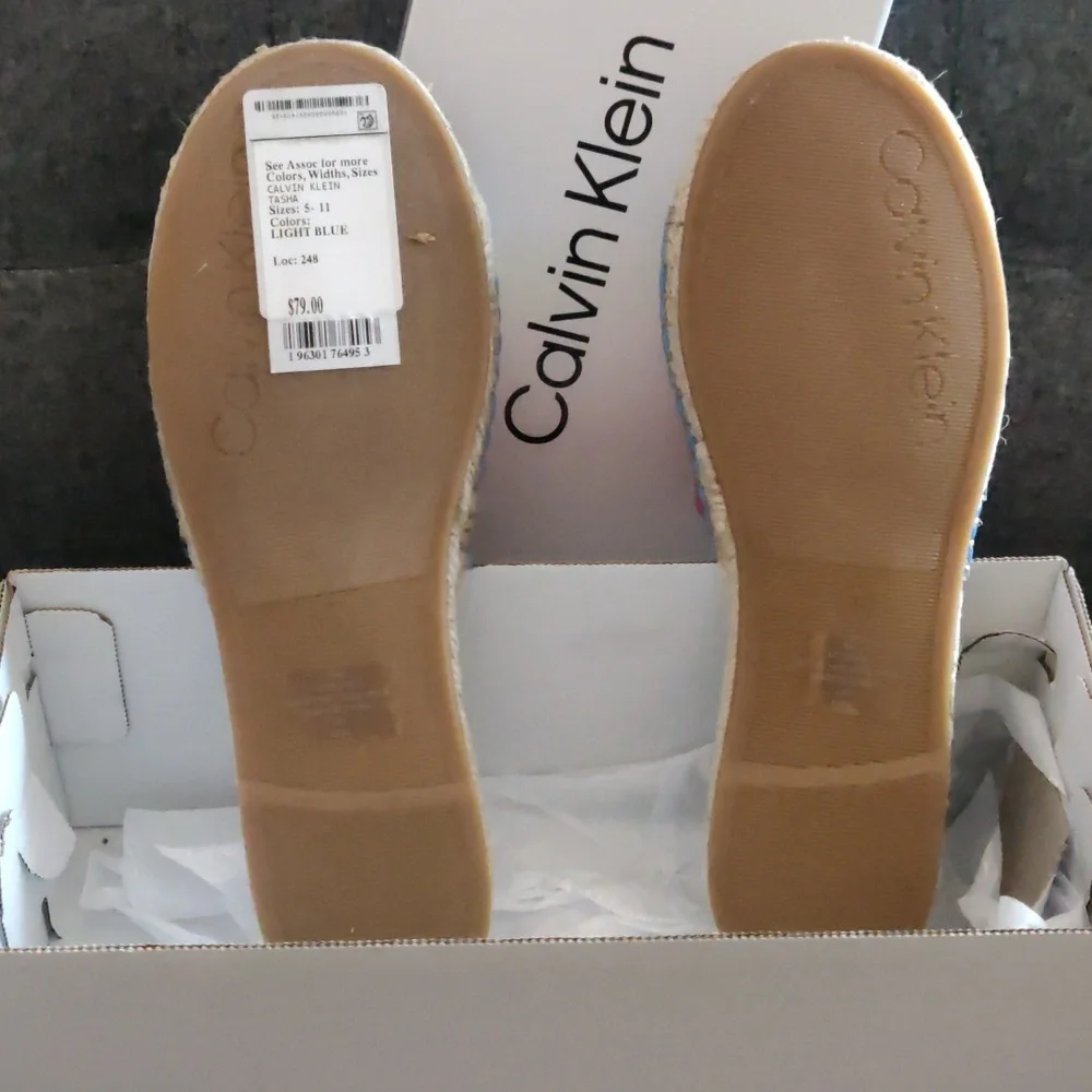 Women's Summer Sandals, Calvin Klein, Sz 6 - Picture 2 of 4